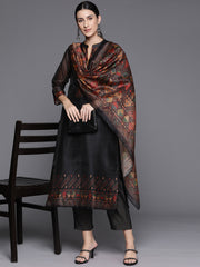 Women Black Printed Straight Kurta Paired With Solid Bottom And Printed Dupatta