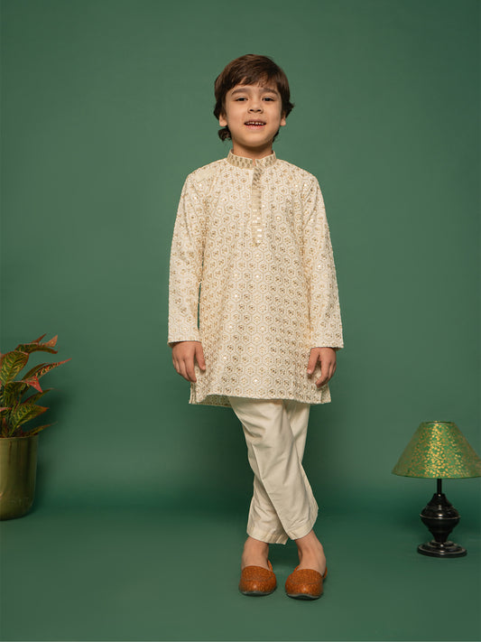 Boys' Off White Kurta And Pyjama Set