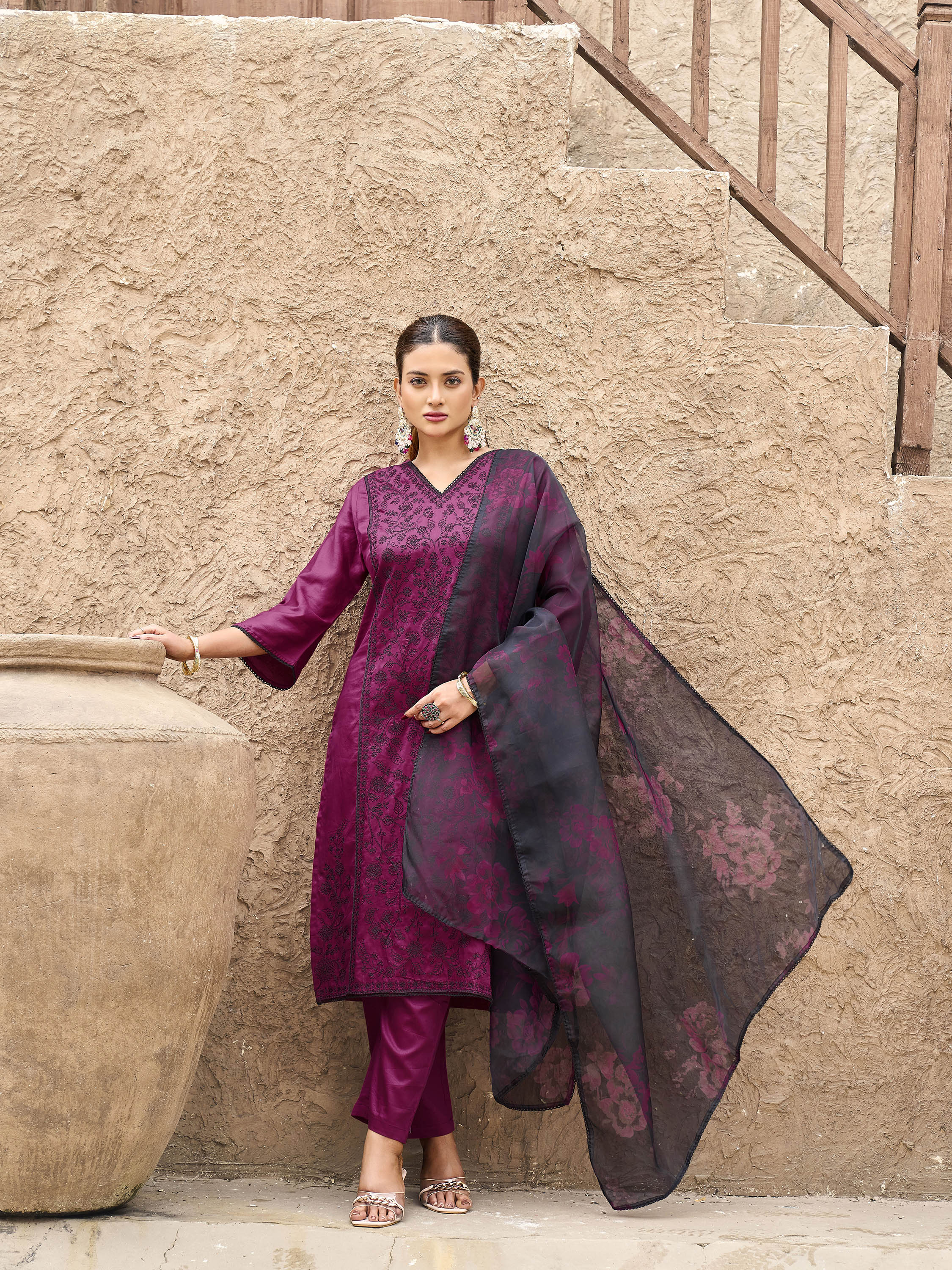 Burgundy color pure cotton with black thread jal embroidered Kurtaset 