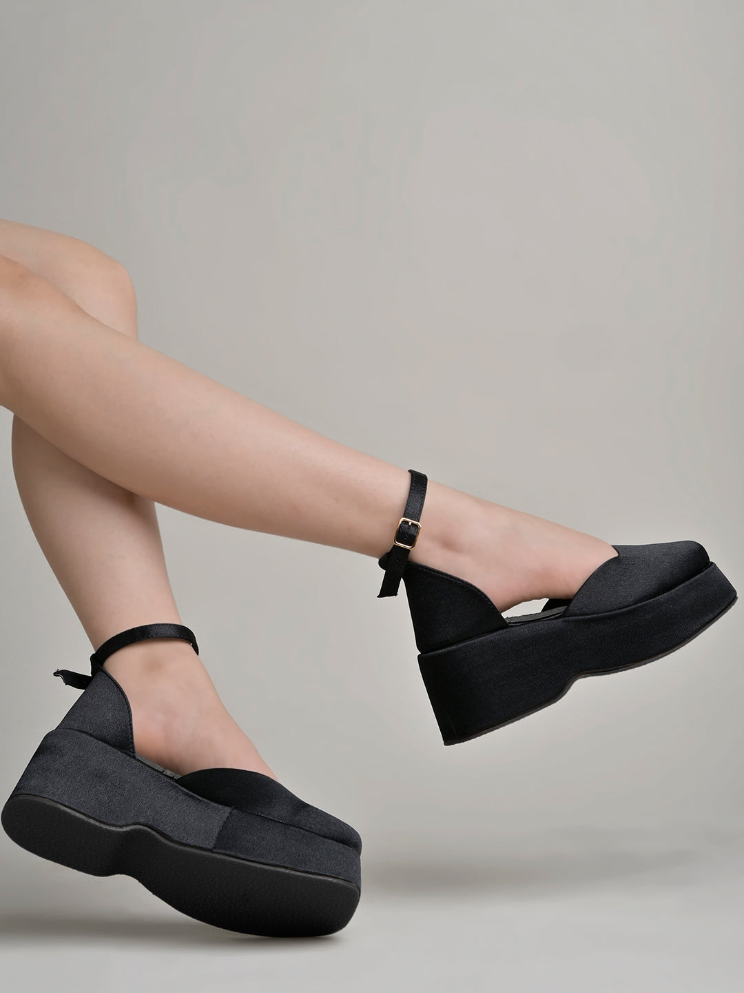 Shoetopia Stylish Black Chic Pumps For Women & Girls