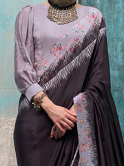 Women's Crepe Printed Designer Saree With Blouse Piece