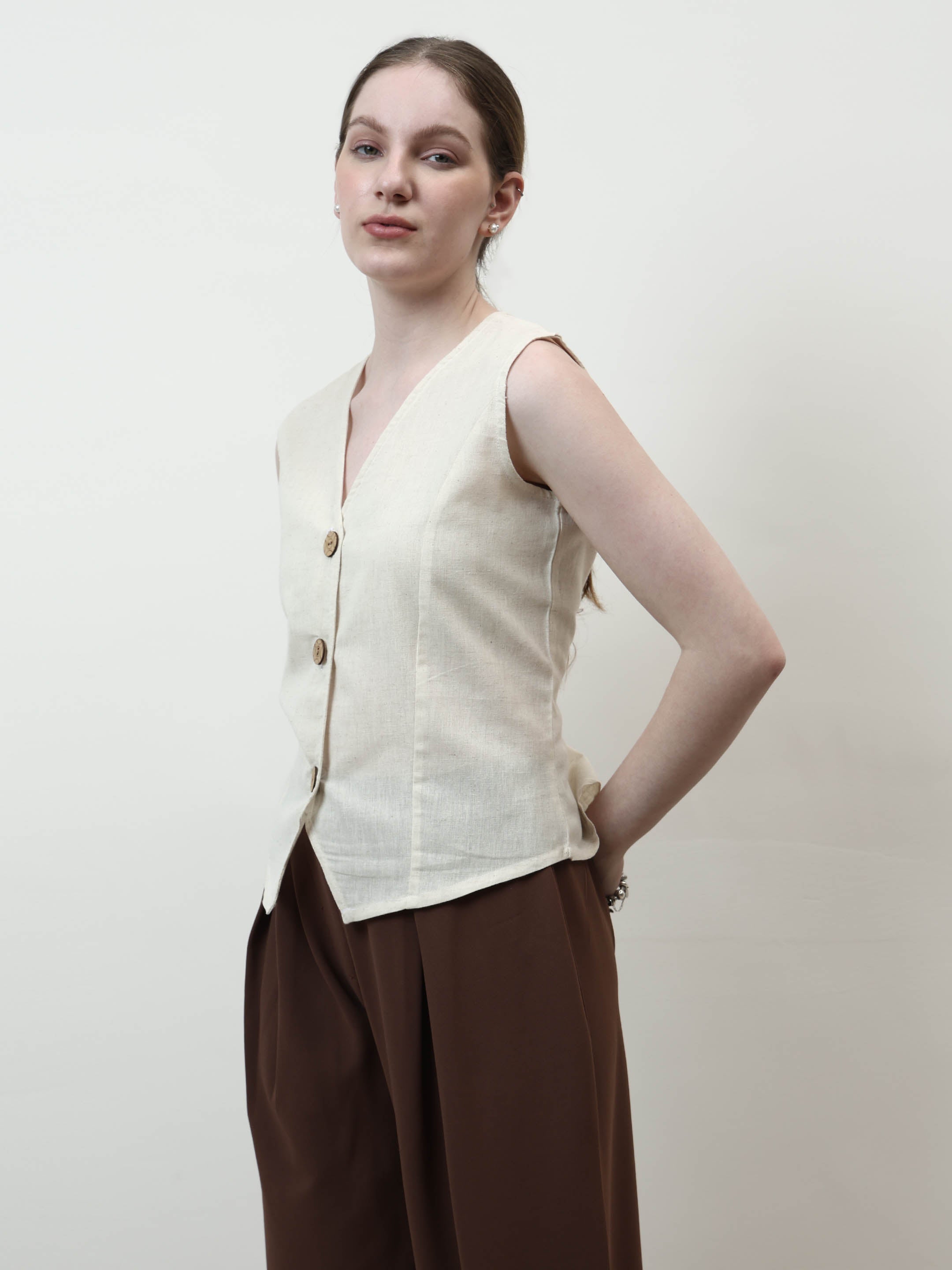 Women Solid V-Neck Linen Top