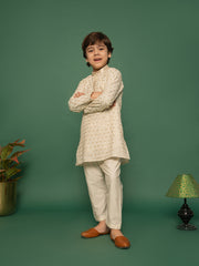 Boys' Off White Kurta And Pyjama Set