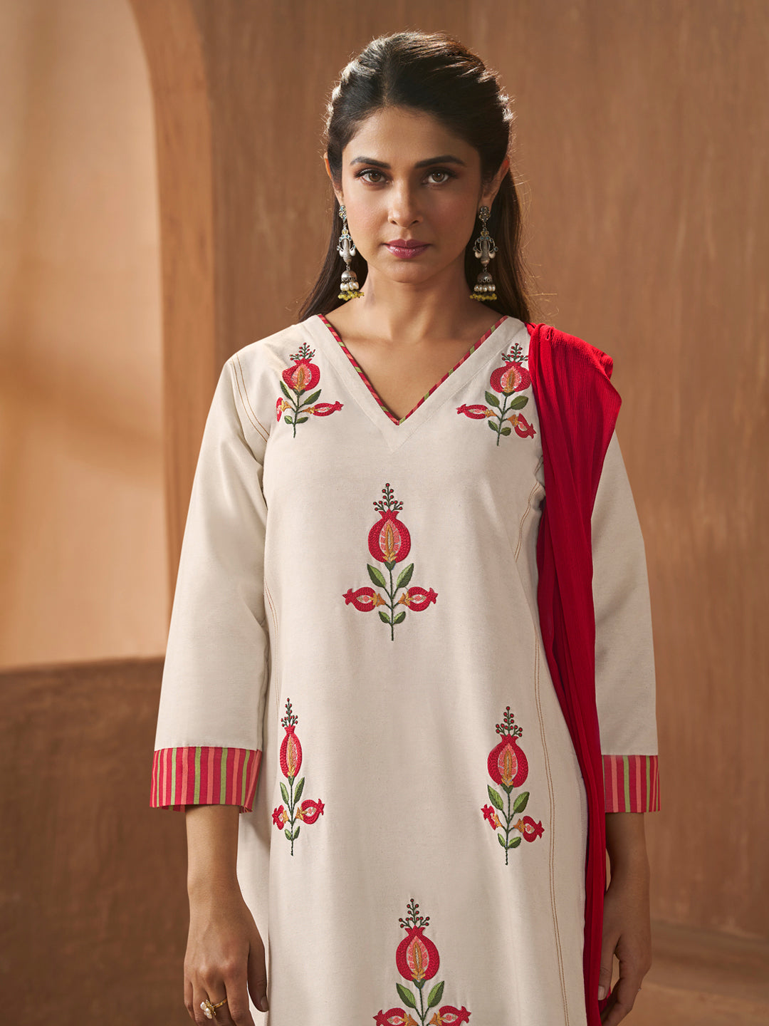 Off White Embroidery Kurta Set with Dupatta 