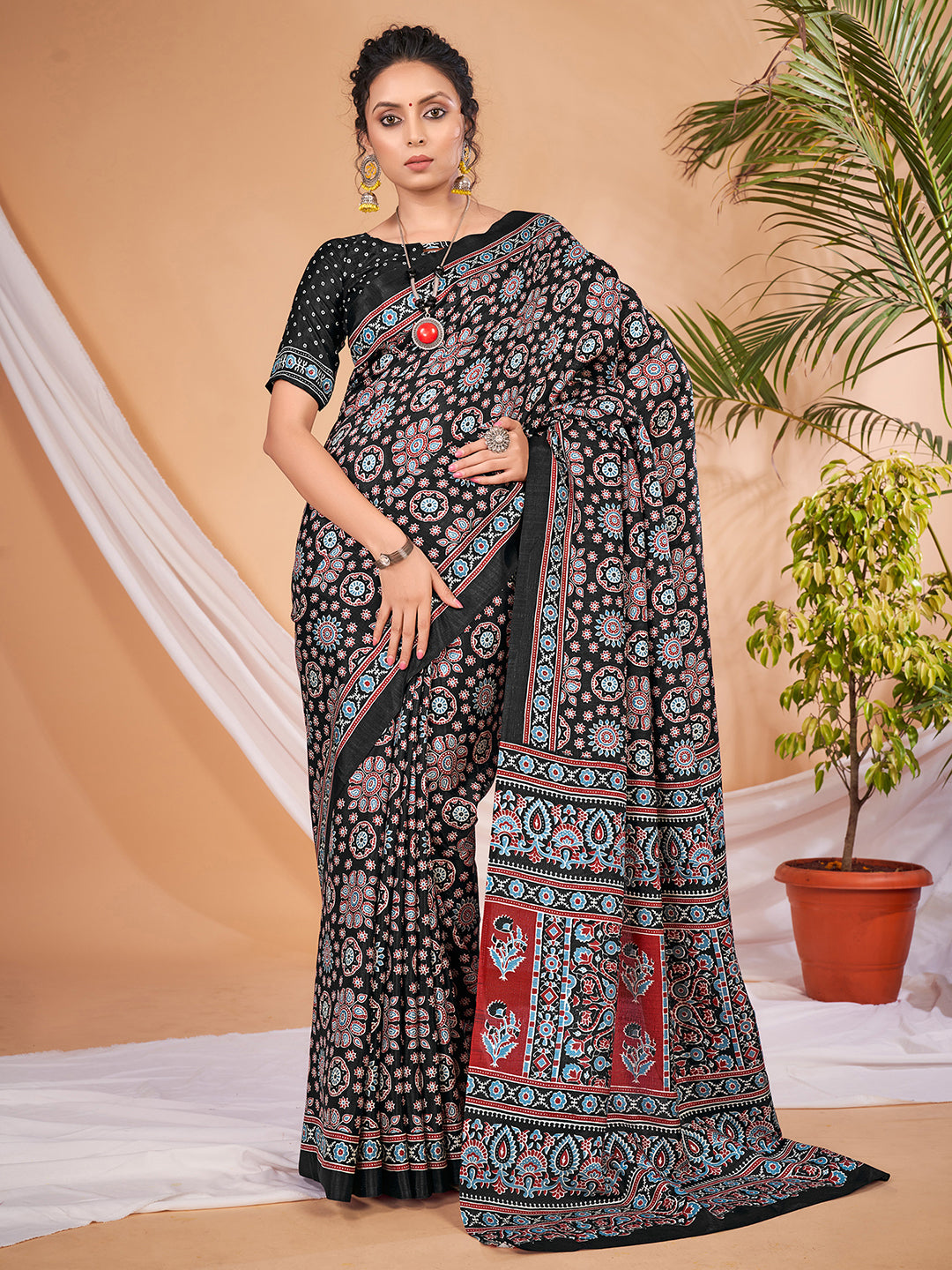 Women's Dola Silk DigitalPrint DesignerSaree With Blouse Piece