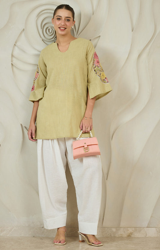 Women Farshi Floral Embroidered Notch Neck Patchwork Pure Cotton Kurta With Salwar