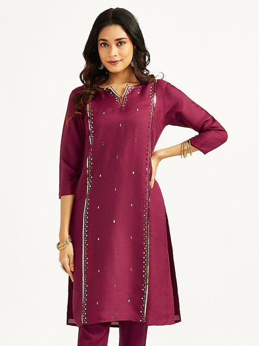 Women's Wine Kurta And Pant Set.