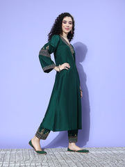 Women Green Embroidered Straight Kurta   Paired With Tonal Embroidered Bottom And With Tonal  Chiffon Dotted Dupatta