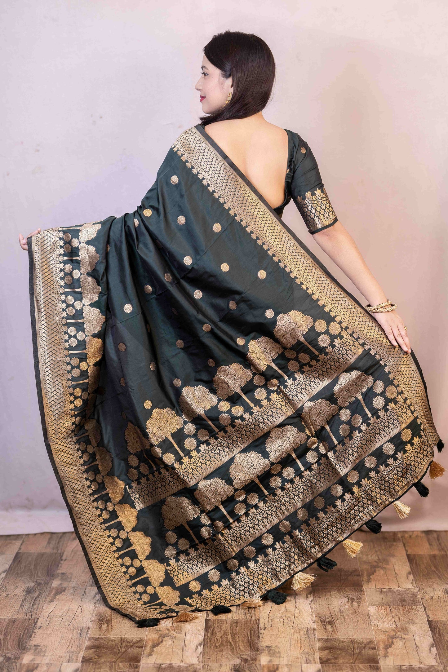 Soft-Poly-Silk-saree-with-stylish-prints-banarasitree