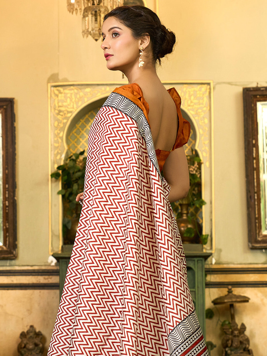 Women's Bhagalpuri Silk Off White Printed Designer Saree With Blouse Piece