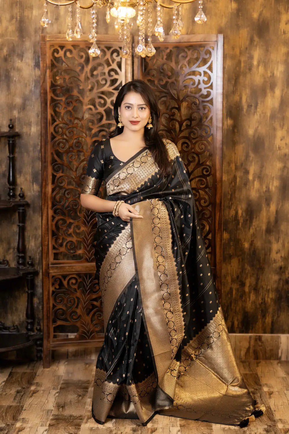 Soft-Poly-Silk-saree-with-stylish-prints-niyati