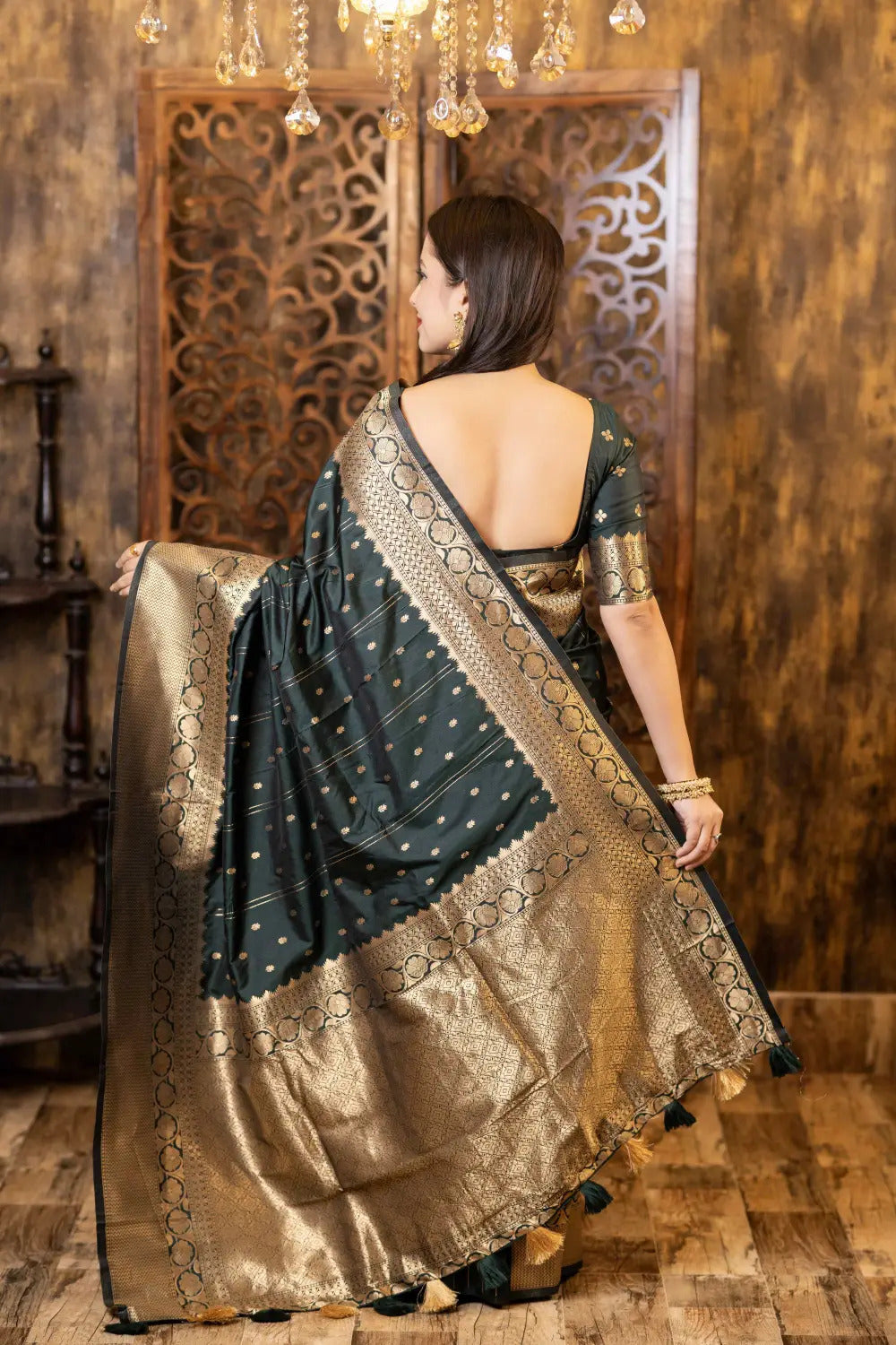 Soft-Poly-Silk-saree-with-stylish-prints-niyati