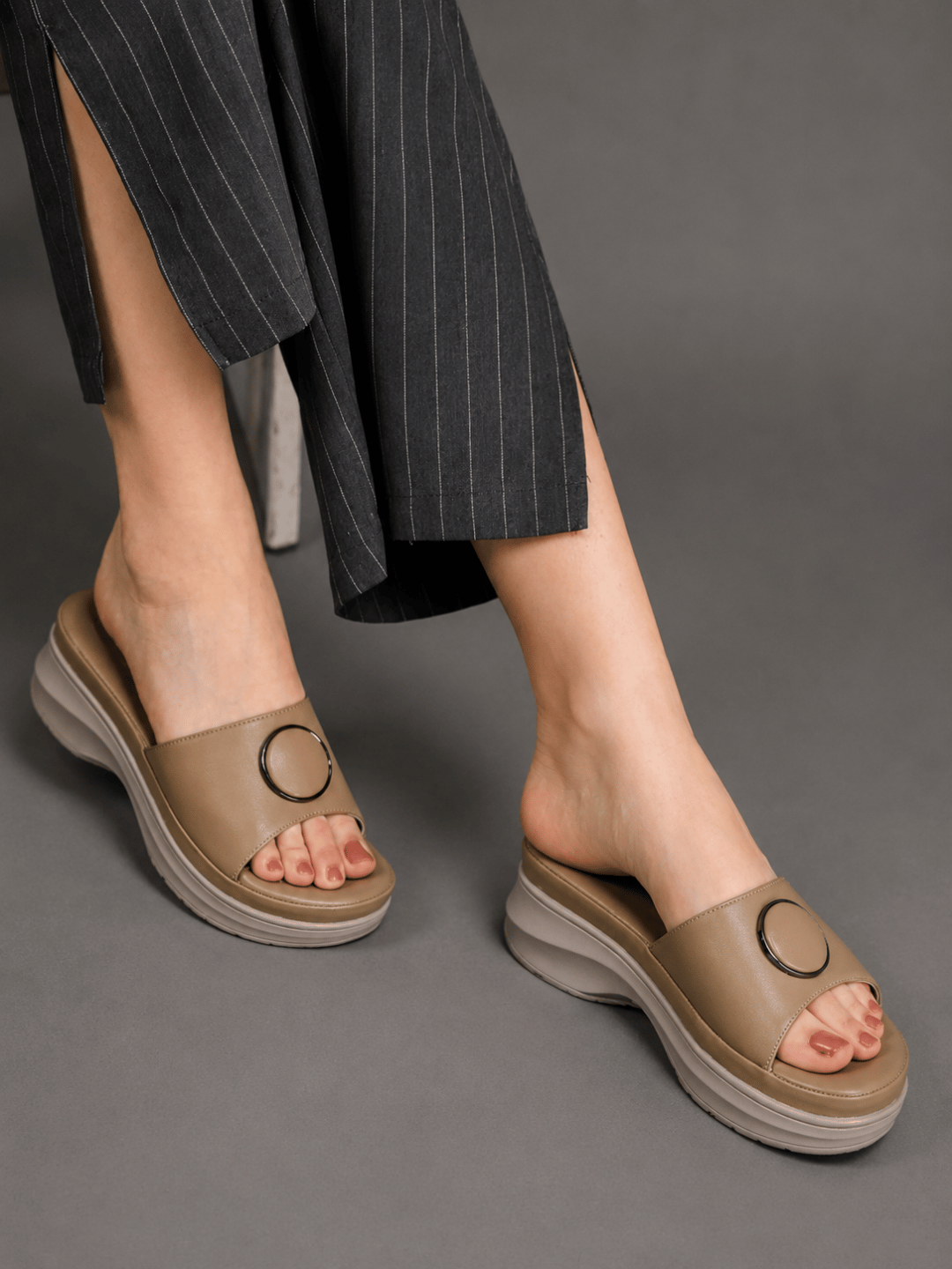 Casual Fashion Open Back Wedge Sandals 1 inch Heels