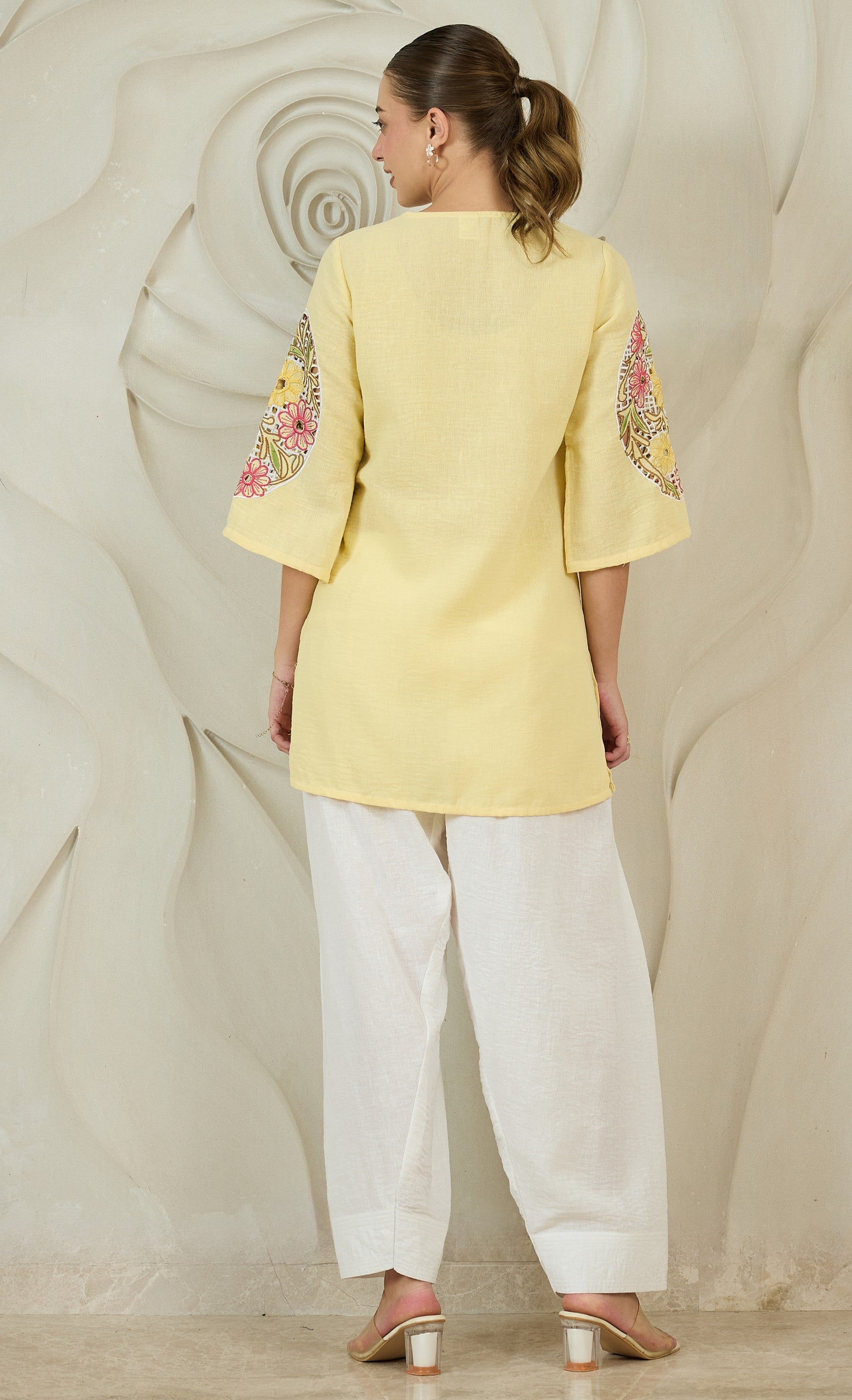 Women Farshi Floral Embroidered U-Neck Pure Cotton Kurti with Salwar