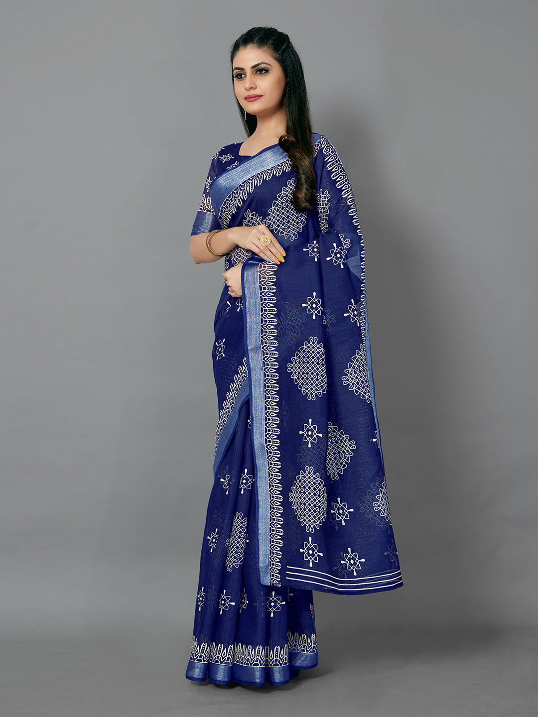 Women's Cotton Blend NavyBlue Printed DesignerSaree With Blouse Piece