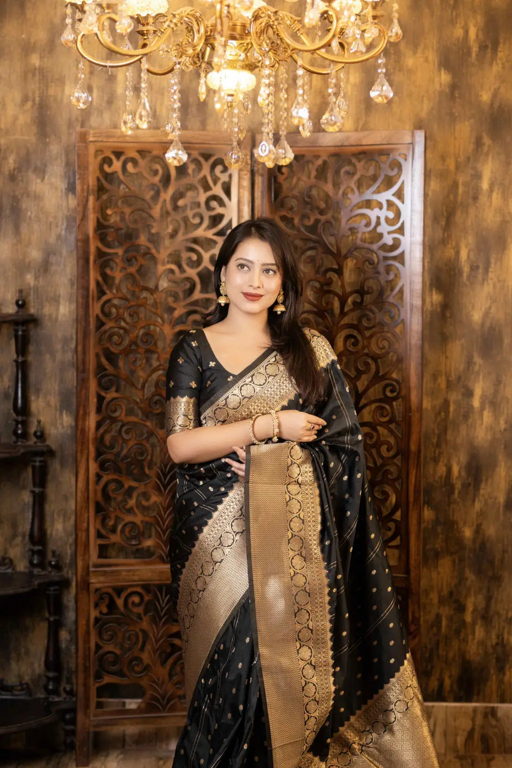 Soft-Poly-Silk-saree-with-stylish-prints-niyati