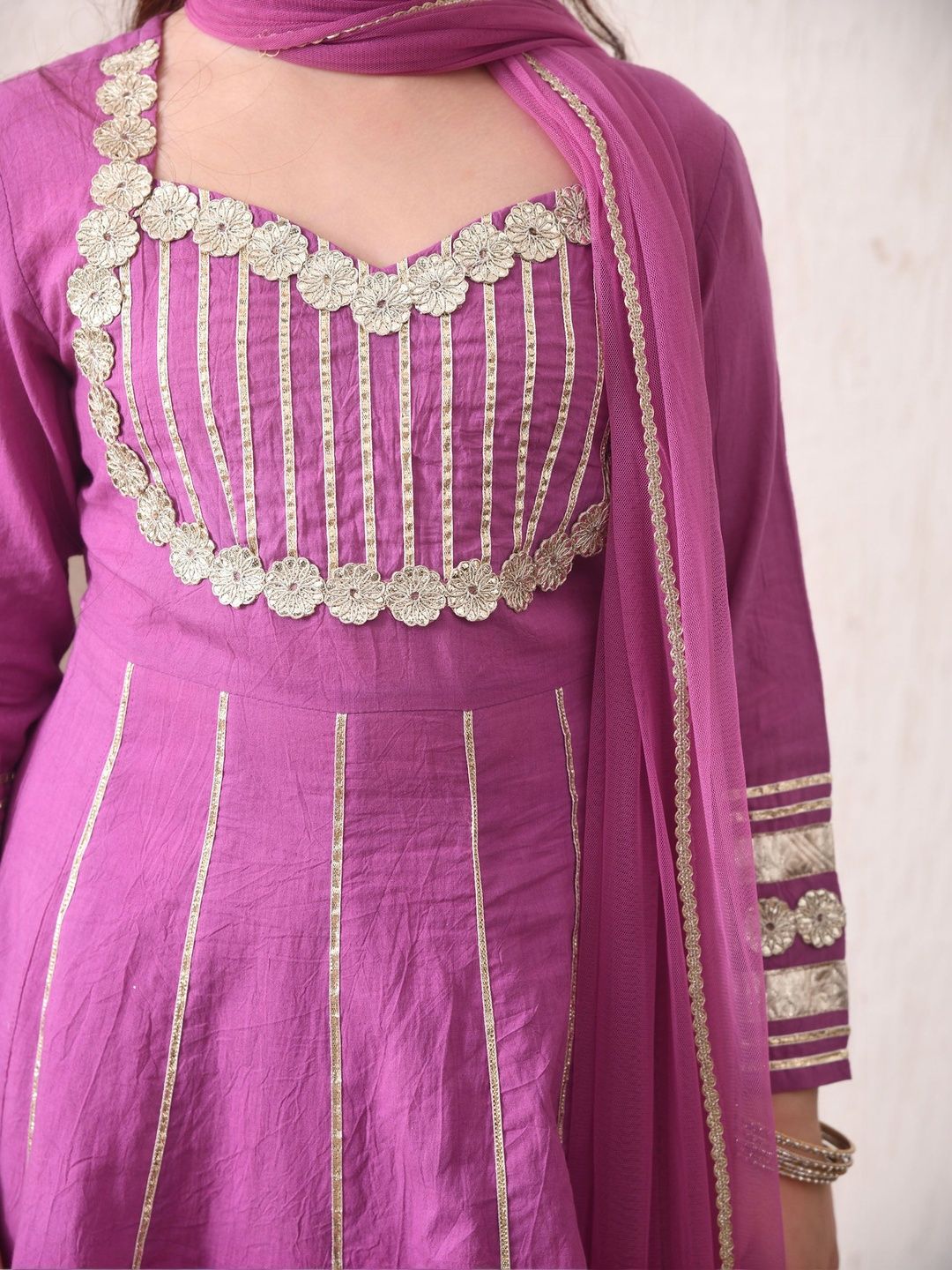 Girls Purple Embelished Kurta Set with Dupatta ILKSD57