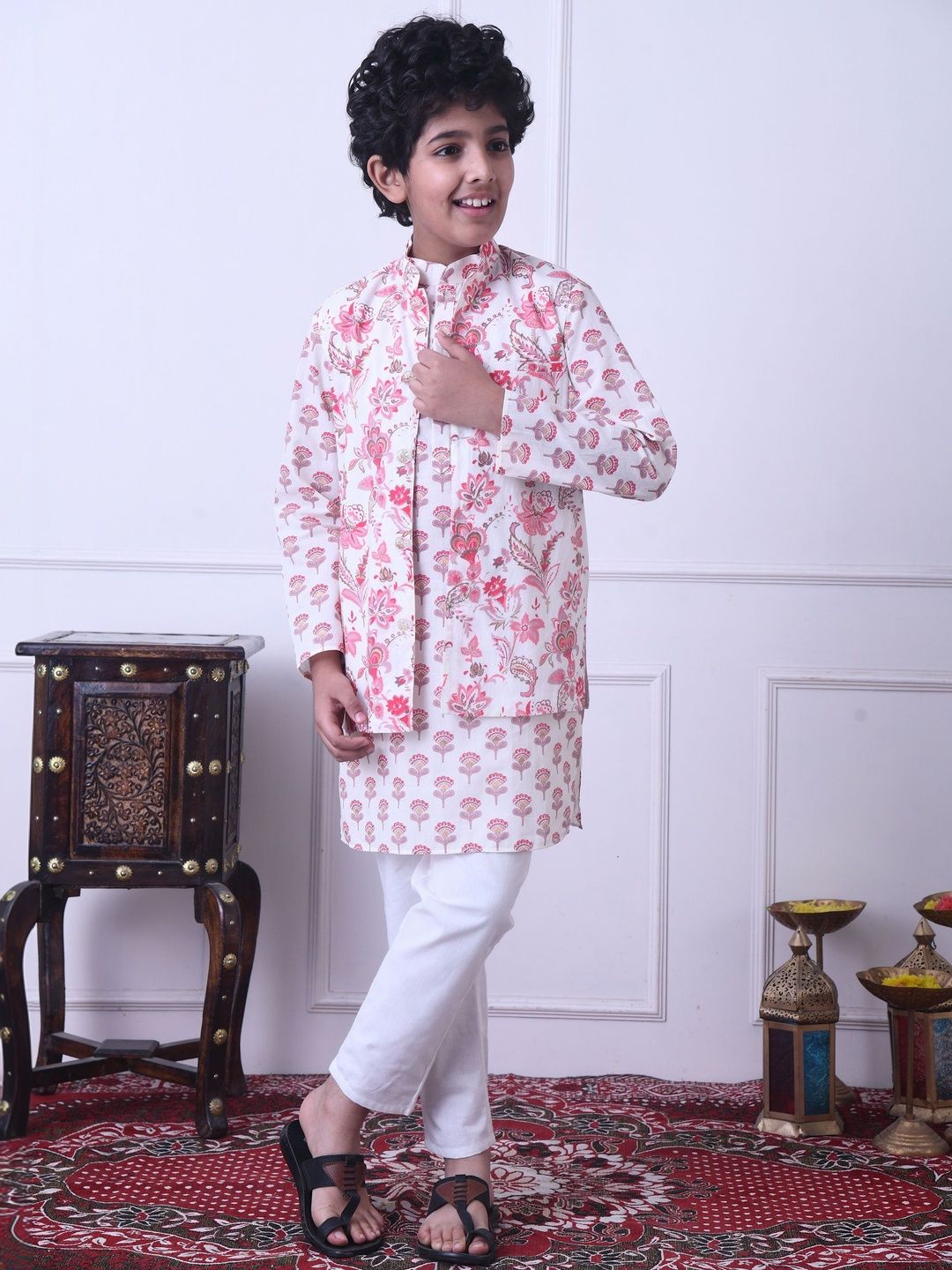 Indi Loom Couture Boys Off White Printed Kurta with Floral Jacket & Pyjama Set ILBKSJ23