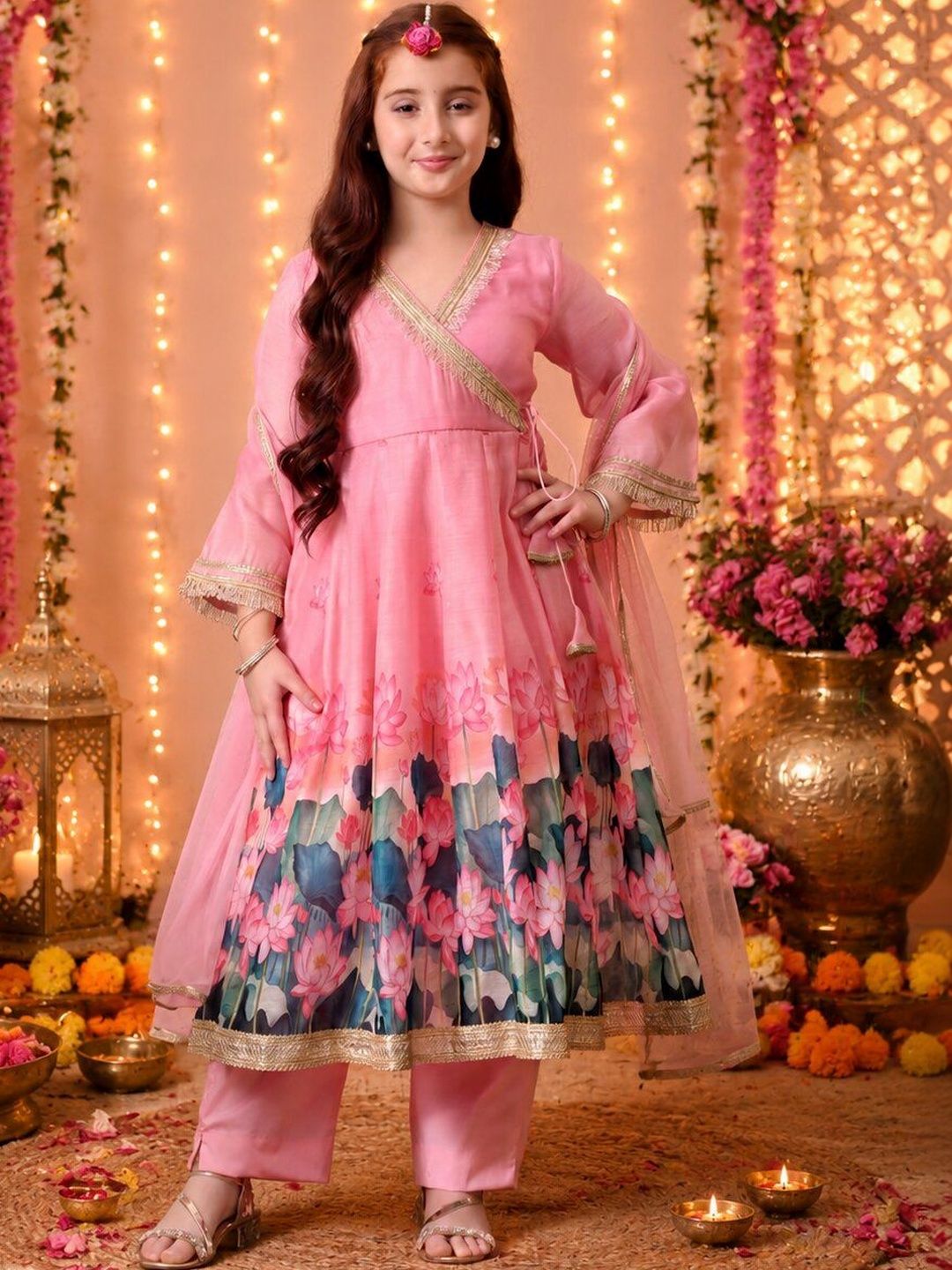 Girls Pink Floral Printed Ethnic Kurta Pant Set with Dupatta ILKSD46