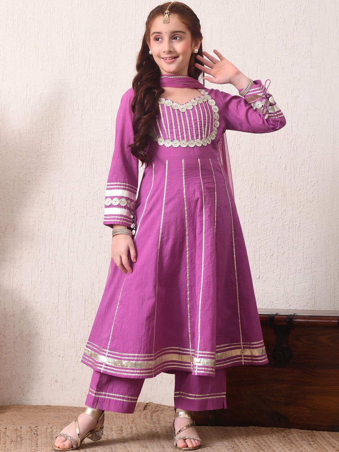 Girls Purple Embelished Kurta Set with Dupatta ILKSD57