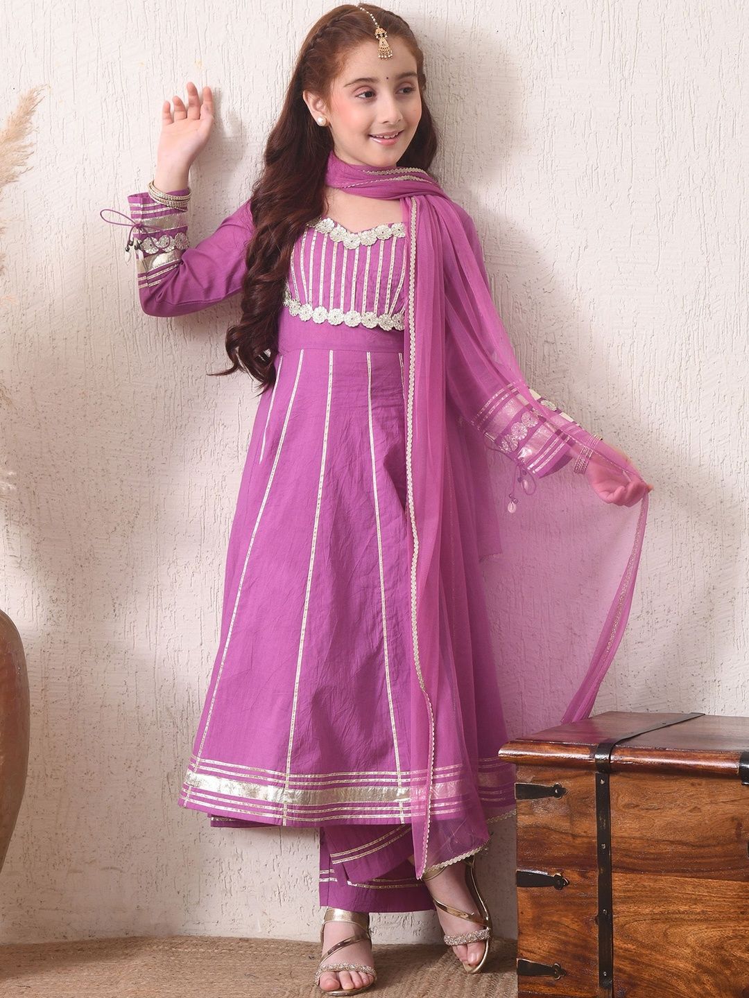 Girls Purple Embelished Kurta Set with Dupatta ILKSD57