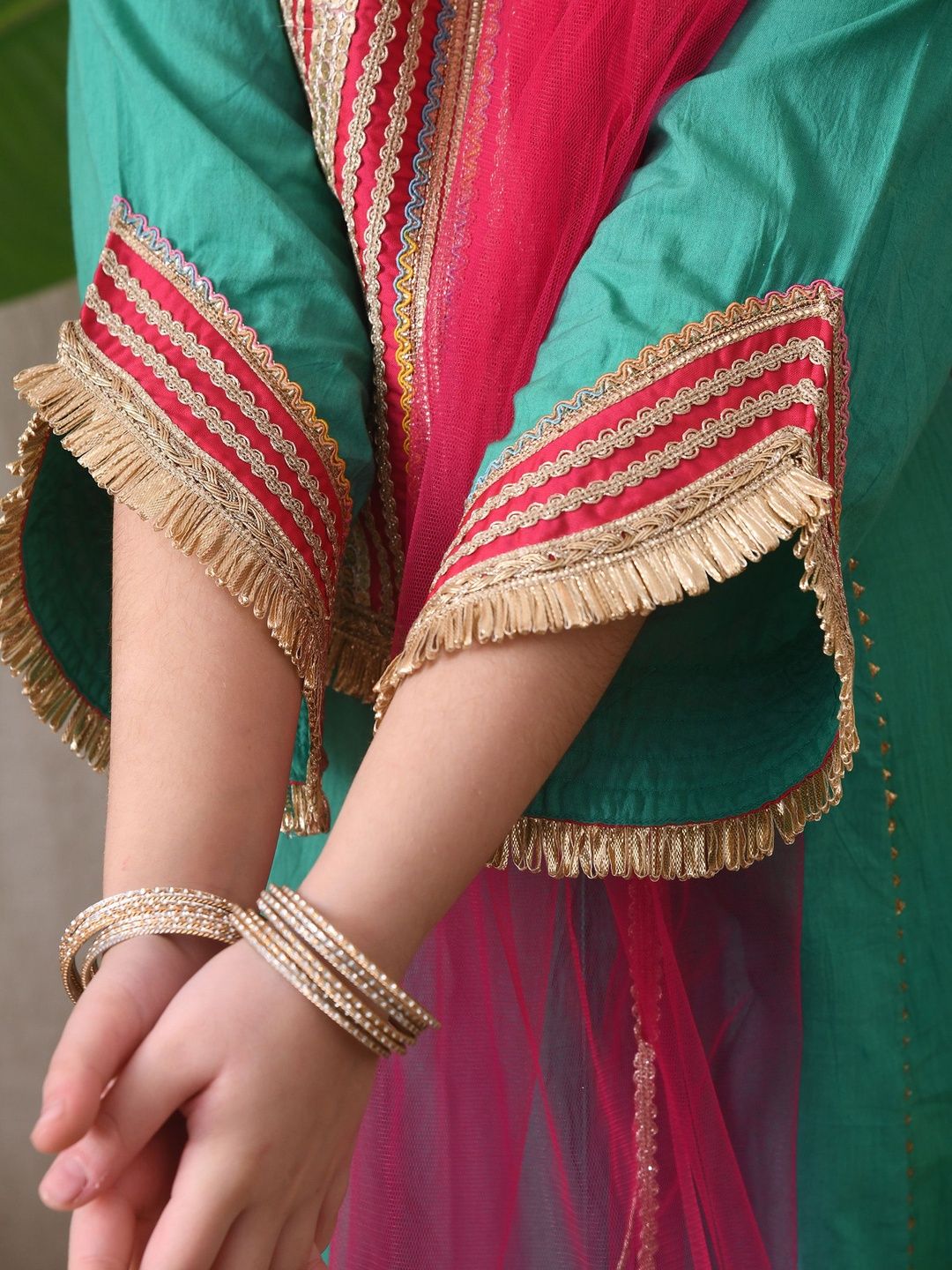 Girls Ethnic Kurta Set with Dupatta  Green & Pink Festive Wear ILKSD70